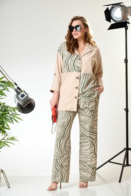 Костюм брючный Anastasia 839 песочный-олива