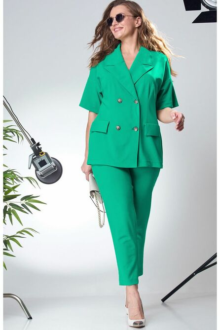 Костюм брючный Anastasia 829 зеленый