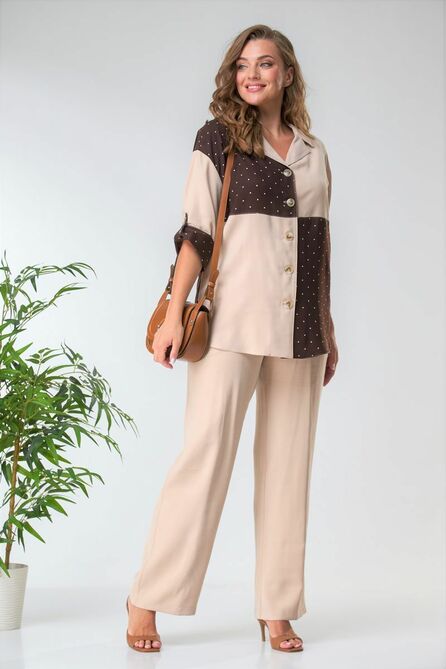 Костюм брючный Anastasia 858 песочный,коричневый