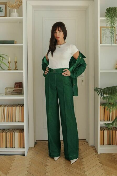 Костюм с блузкой Ladis Line 1389 изумруд