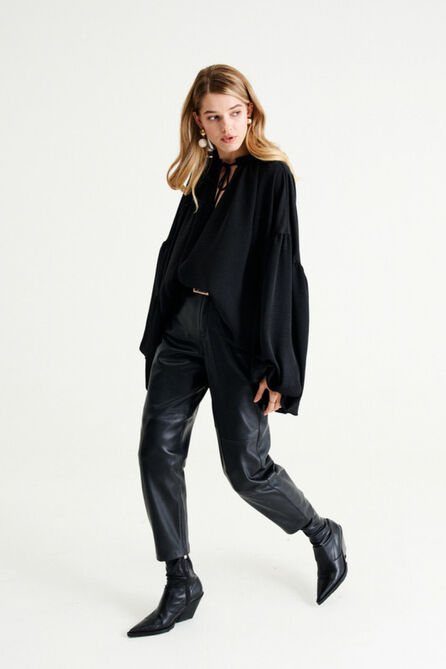 Блузка MUA 41-553-black Блузка MUA 41-553-black