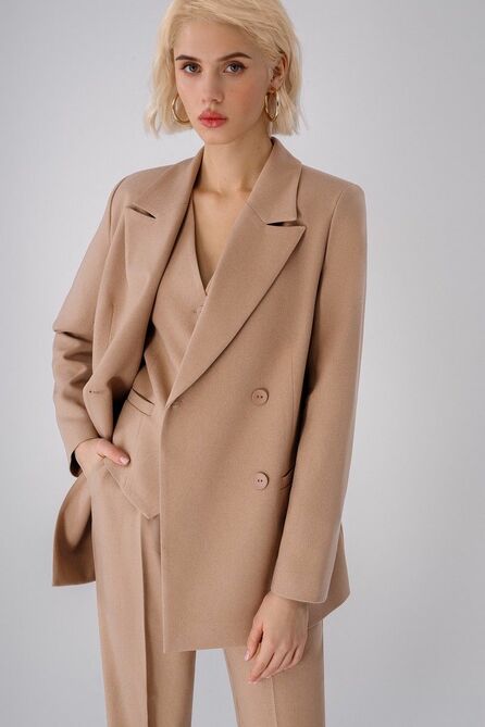 Костюм брючный PIRS 2768 бежевый