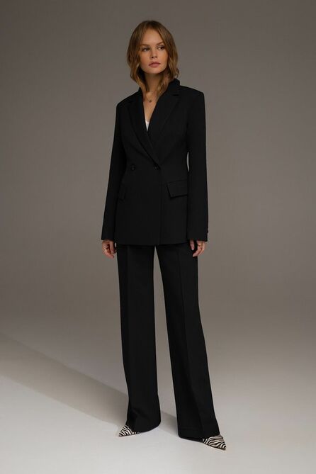 Костюм брючный PIRS 3600 черный-молочный Костюм брючный PIRS 3600 черный-молочный