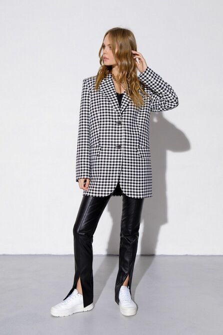 Костюм брючный PIRS 3862 черно-белый