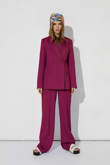 Костюм брючный PIRS 4010 ягодный