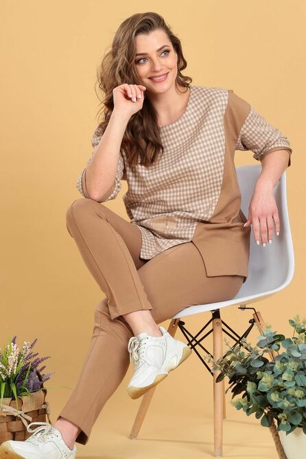 Костюм брючный SandyNa 130529 песочно-бежевый