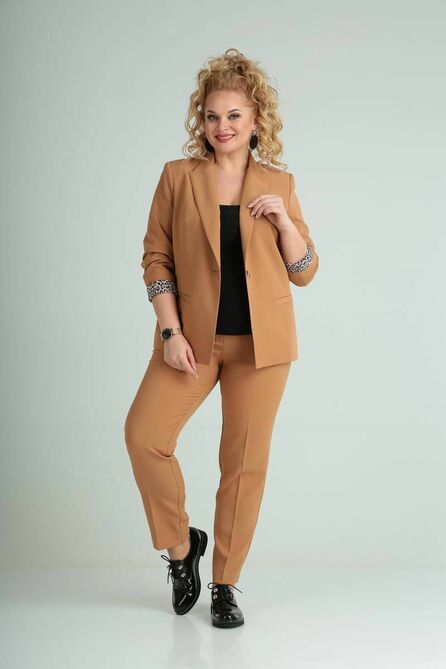 Костюм брючный Vilena 603 карамель
